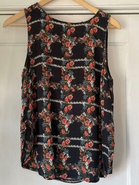 Forever 21 Contemporary Floral Top